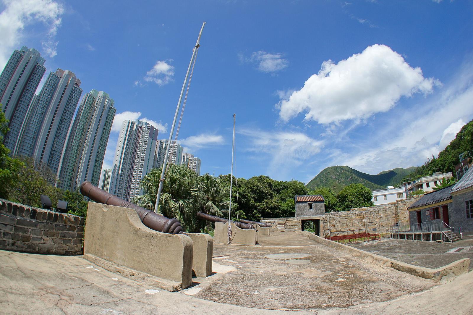 Tung Chung Fort, top of the north ramparts, Tung Chung, Lantau Island (Hong Kong)